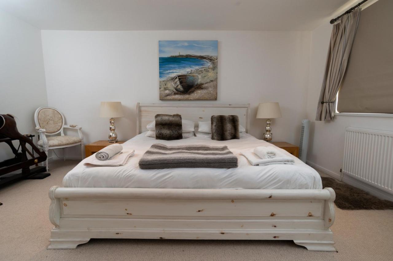 Stunning Beach Front House - Sleeps 6 Пулхели Экстерьер фото